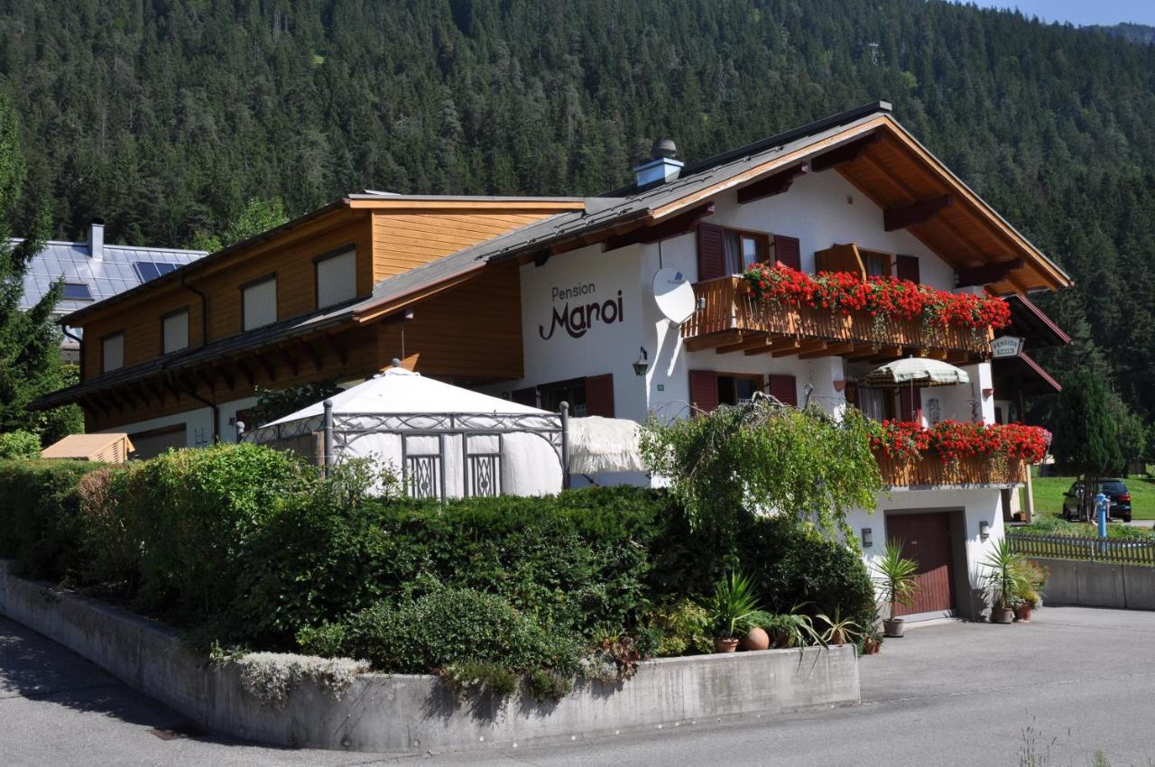 Hotel Maroi Wald am Arlberg Bagian luar foto